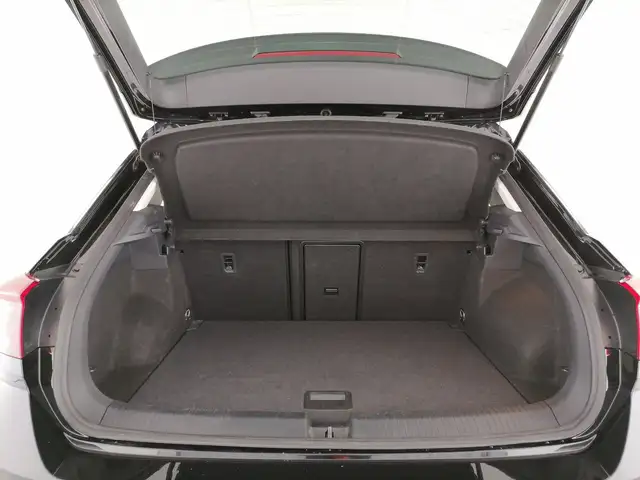 Volkswagen T-Roc view 10