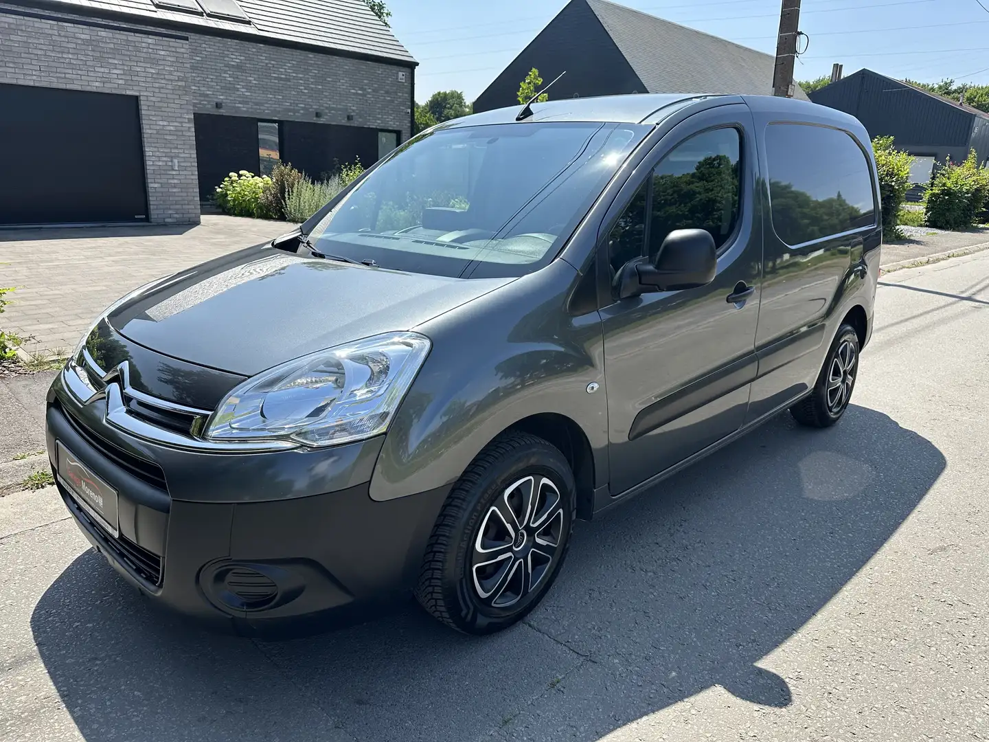 Citroen Berlingo 1.6 HDi Court/Kort Fresh GPS Gris - 1
