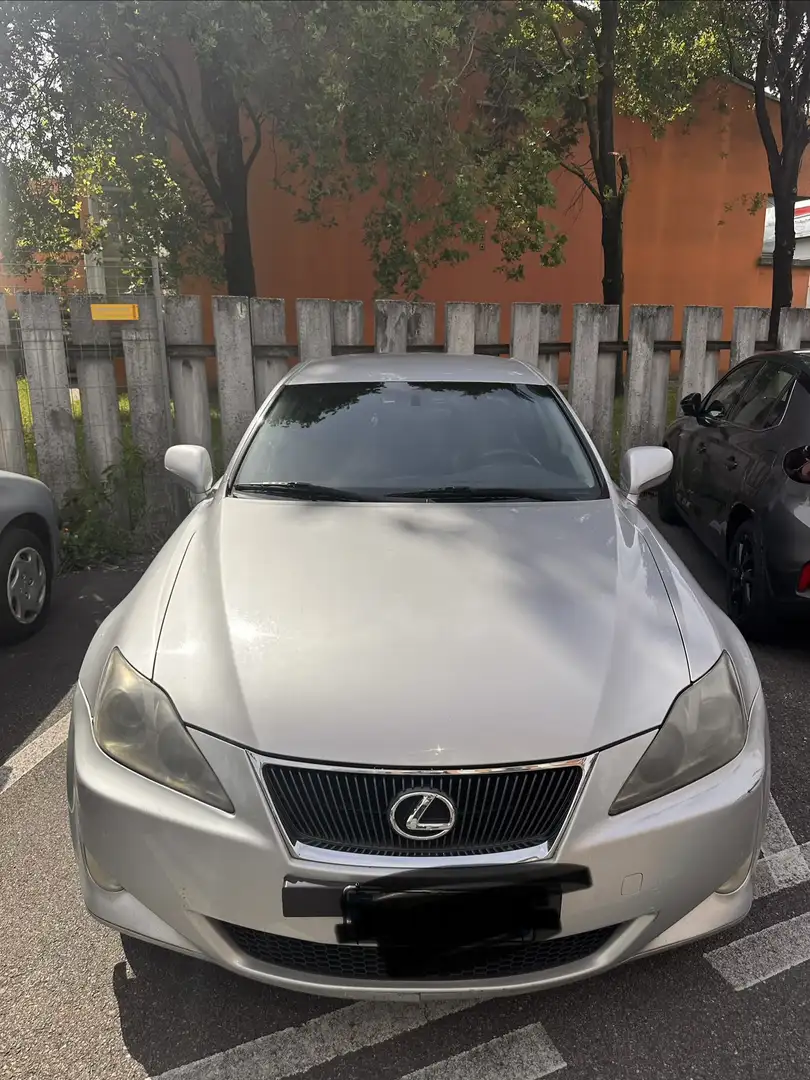 Lexus IS 220d 2.2 Luxury - 1