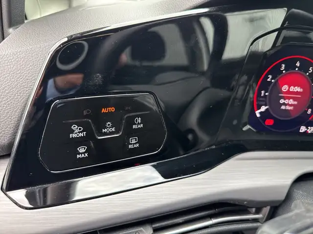 Volkswagen Golf view 19
