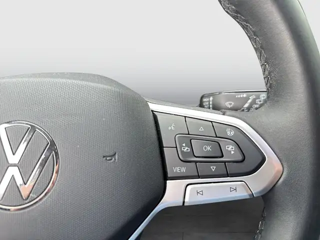 Volkswagen Golf view 16