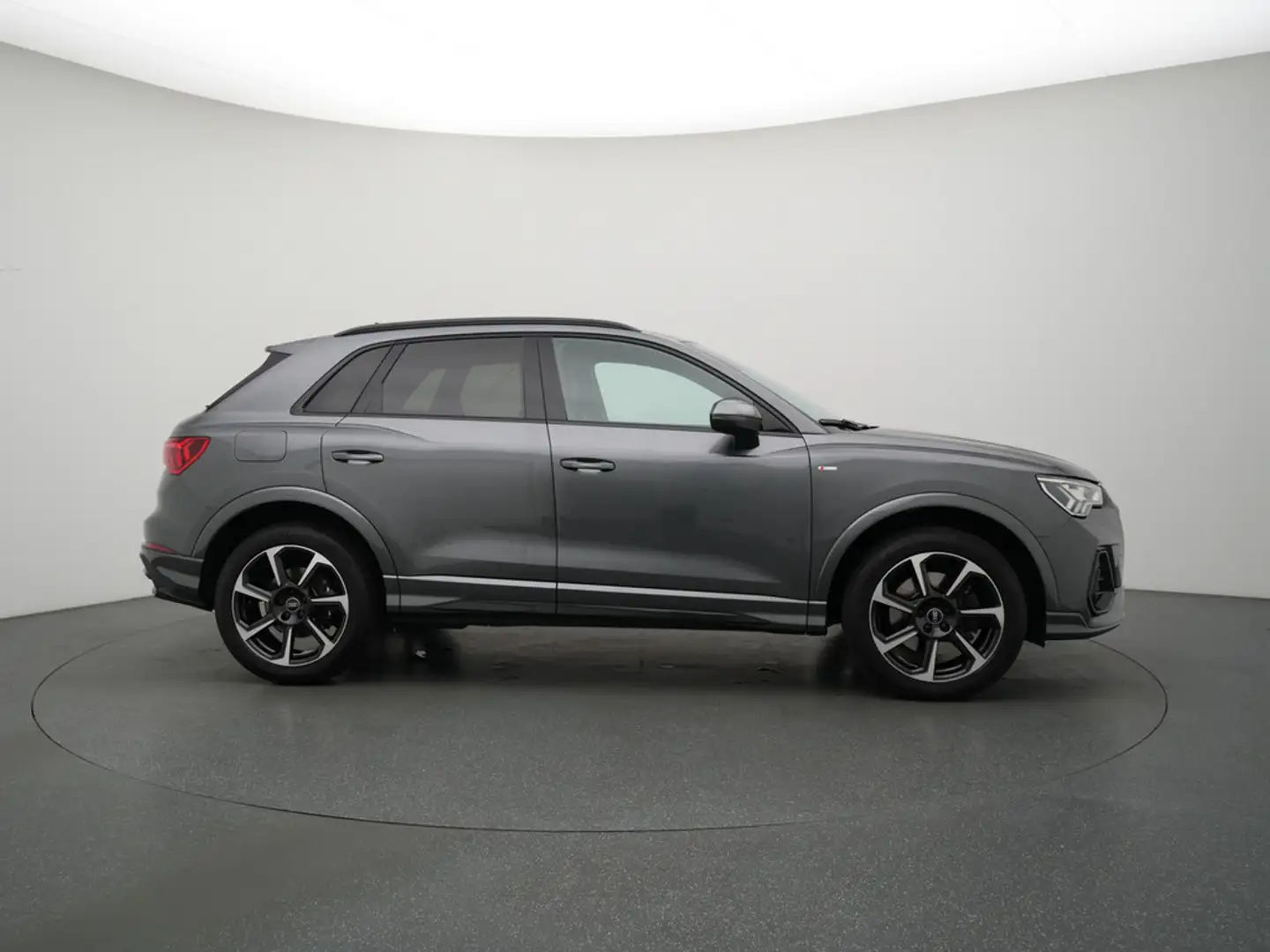 Audi Q3 S line S-TRON VIRT MEMORY CARPLAY SHZ SONOS Schwarz - 2