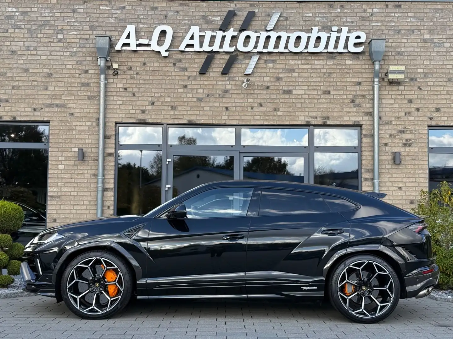 Lamborghini Urus Performante*Carbon-Paket*Hud*Massage*23Zoll Schwarz - 2