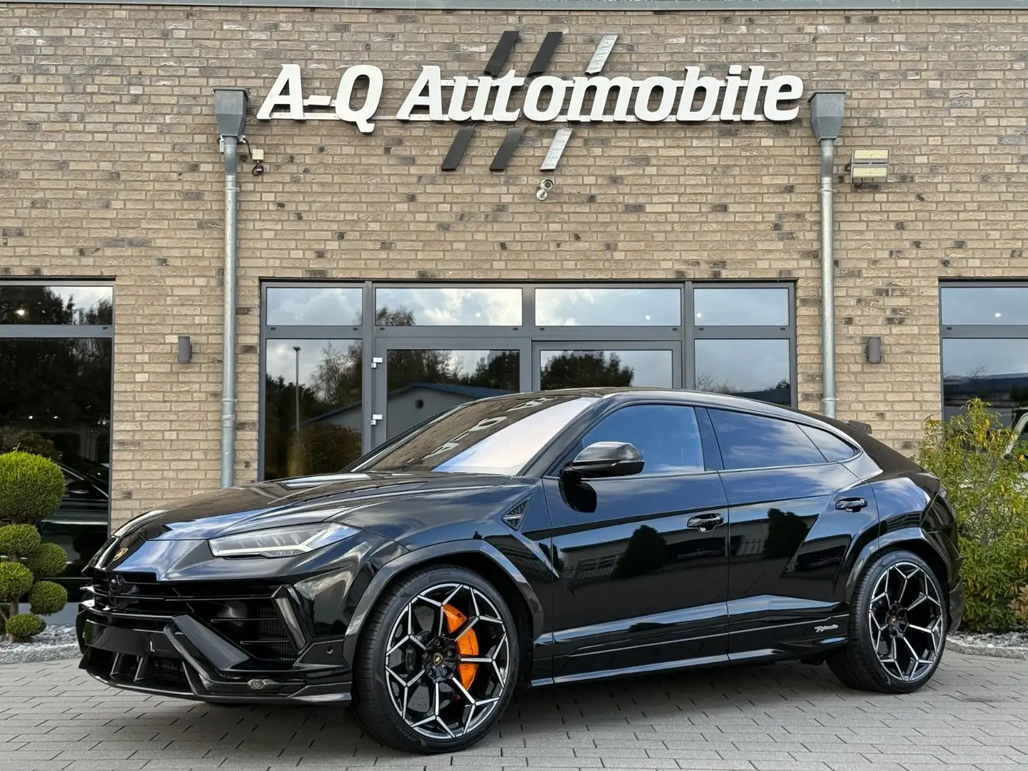 Lamborghini Urus Performante*Carbon-Paket*Hud*Massage*23Zoll Schwarz - 1