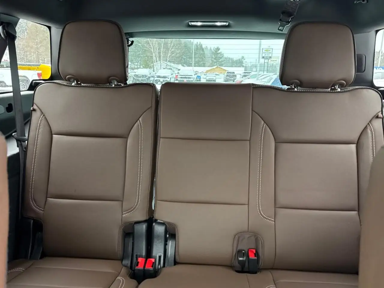 Chevrolet Suburban снимка Chevrolet Suburban