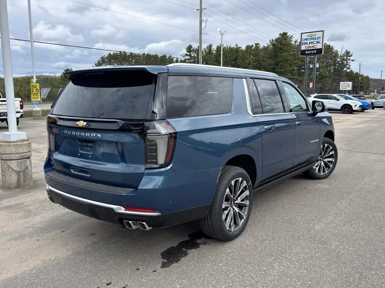 Chevrolet Suburban снимка Chevrolet Suburban