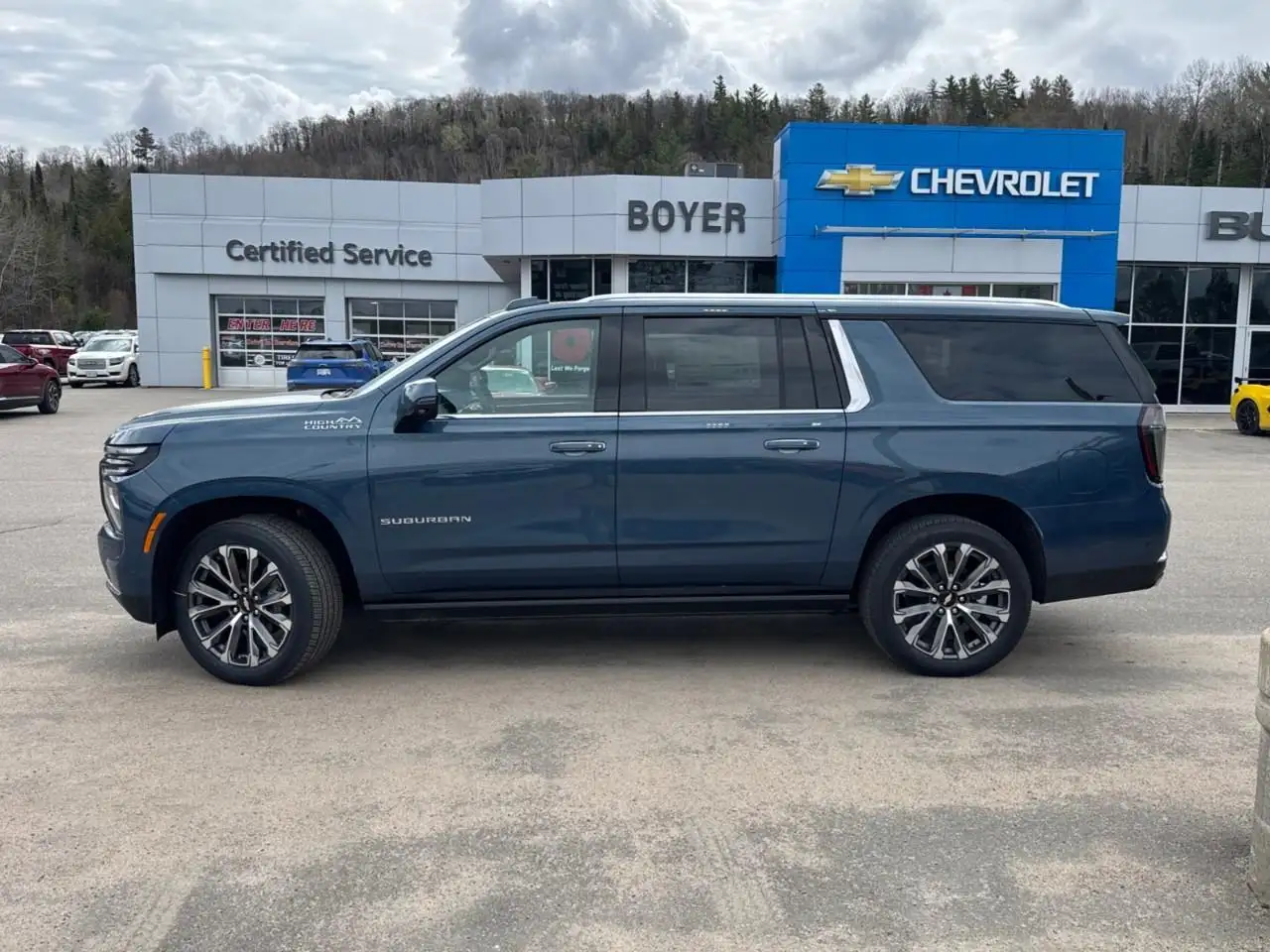 Chevrolet Suburban снимка Chevrolet Suburban
