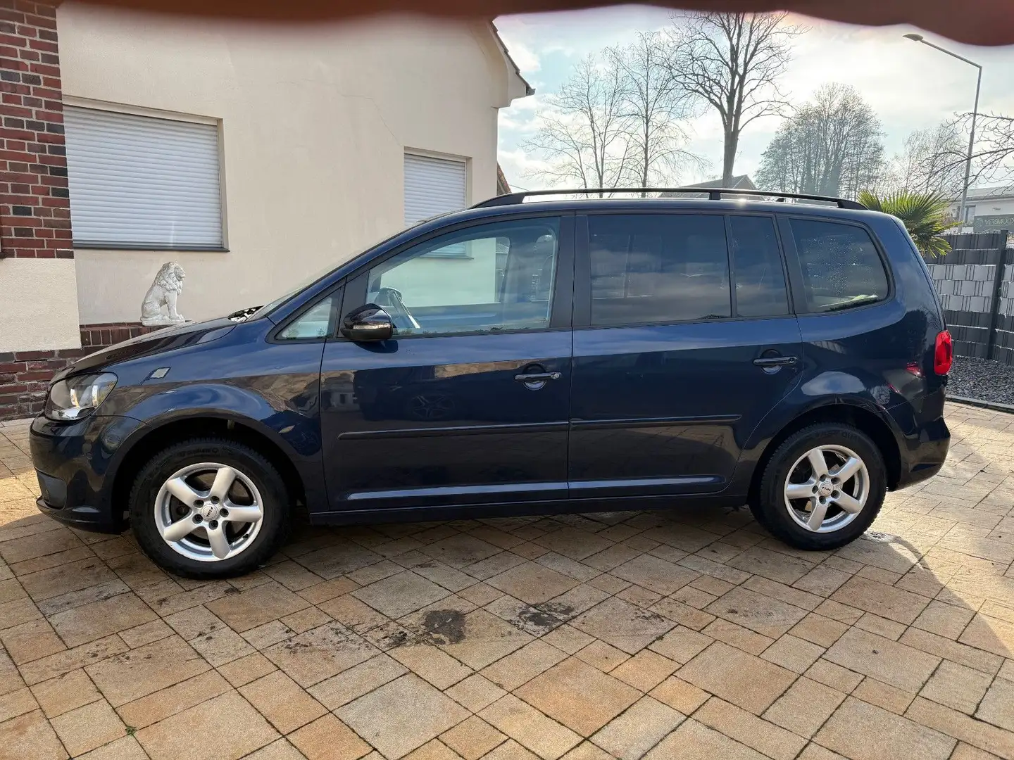 Volkswagen Touran Comfortline 1.6 TDI BMT+Klima+SHZ+Parkfüh Bleu - 2