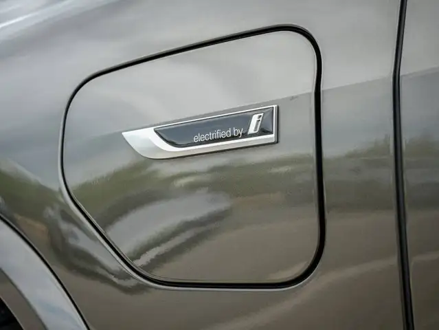 BMW X5 view 11