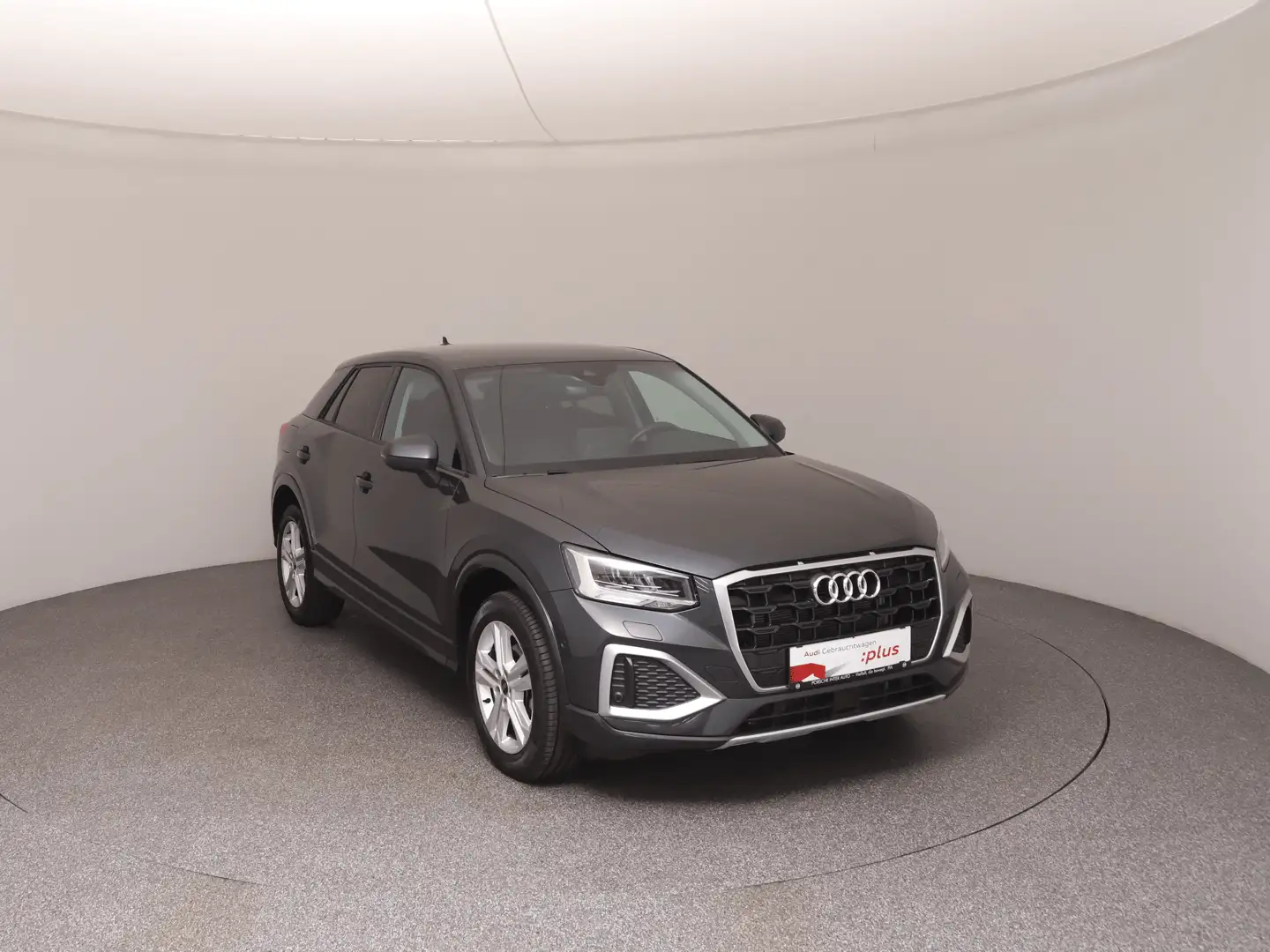 Audi Q2 35 TFSI admired Grau - 2