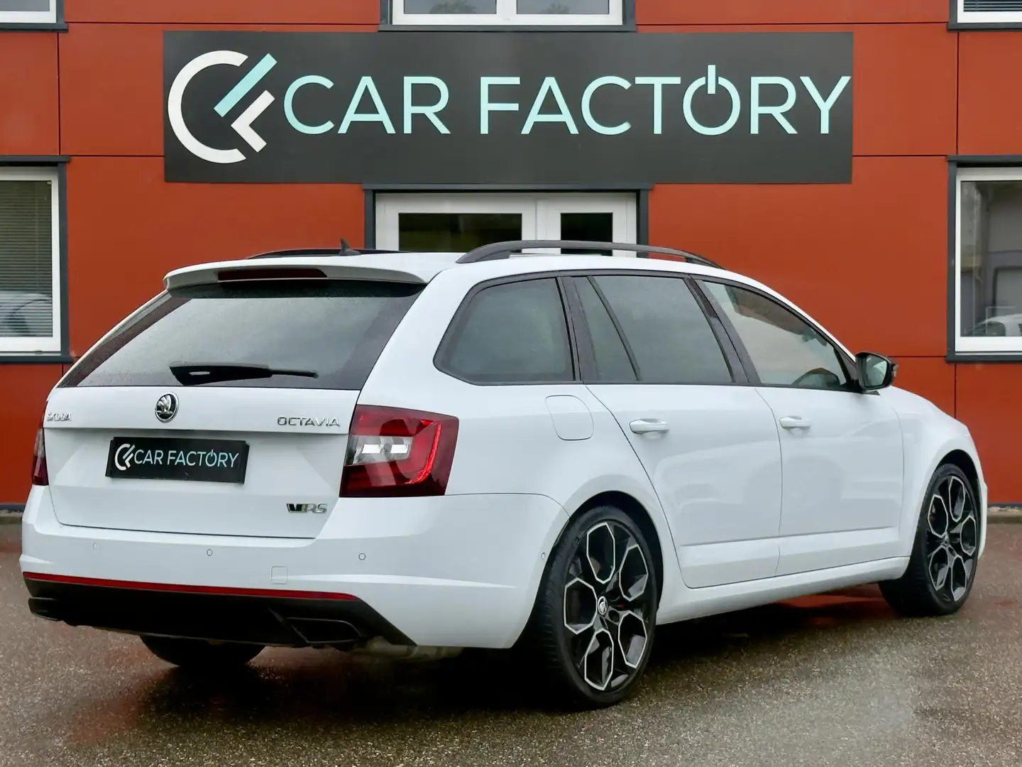 Skoda Octavia RS 2.0 TSI 245 1ère Main Toit ouvrant DCC ACC GPS Amundsen Garantie 1an Blanc - 2