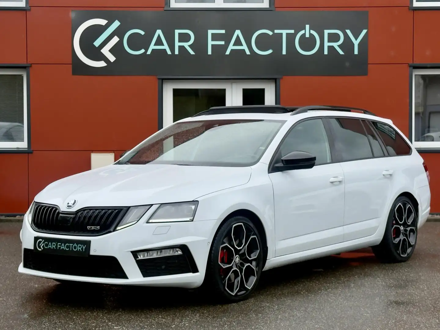 Skoda Octavia RS 2.0 TSI 245 1ère Main Toit ouvrant DCC ACC GPS Amundsen Garantie 1an Blanc - 1