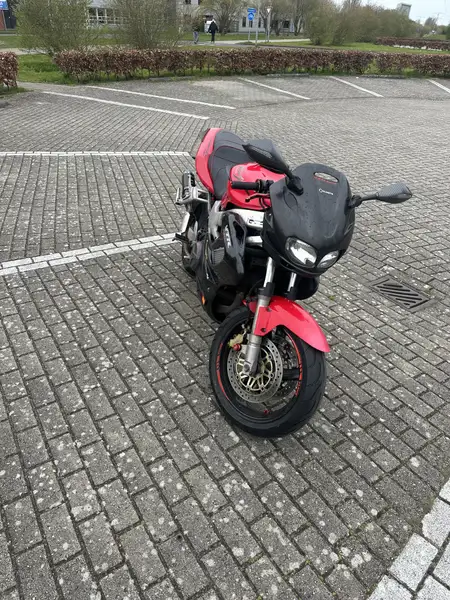 Honda VTR 1000 - foto 6