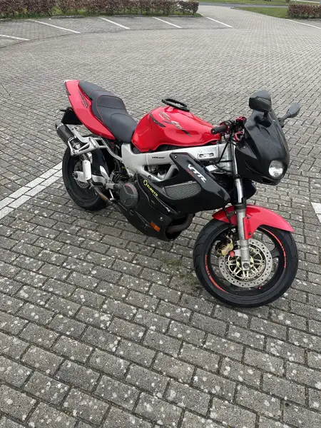 Honda VTR 1000 - foto 8