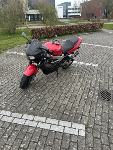 Honda VTR 1000 - foto 3