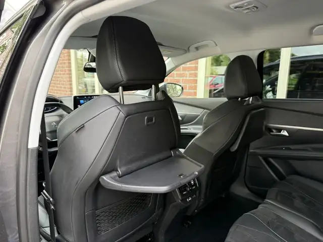 Peugeot 5008 view 6