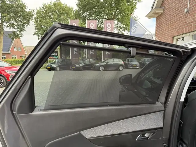 Peugeot 5008 view 7
