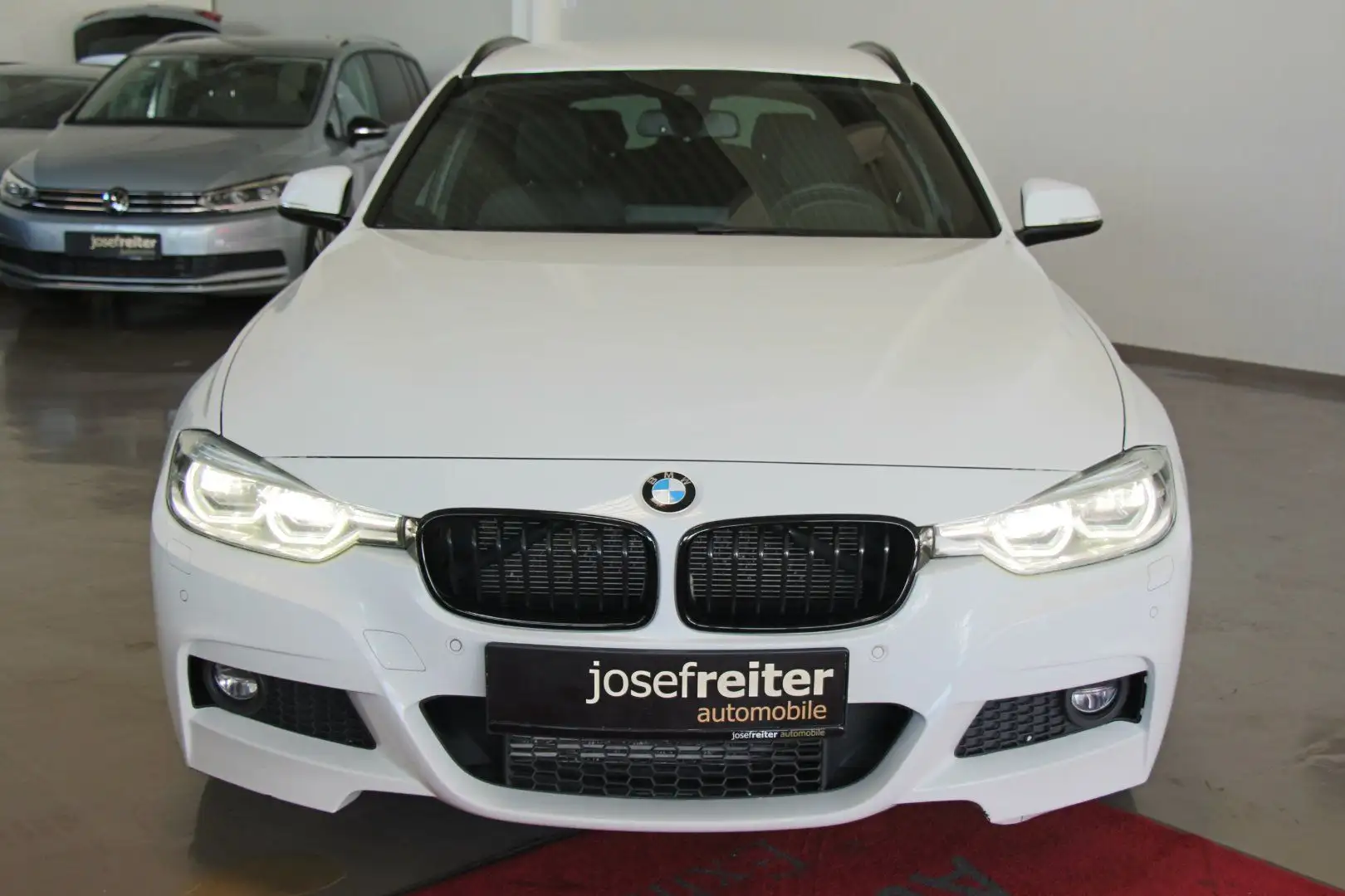 BMW 320 d xDrive Touring M SPORT/AHK/KAMERA Weiß - 2