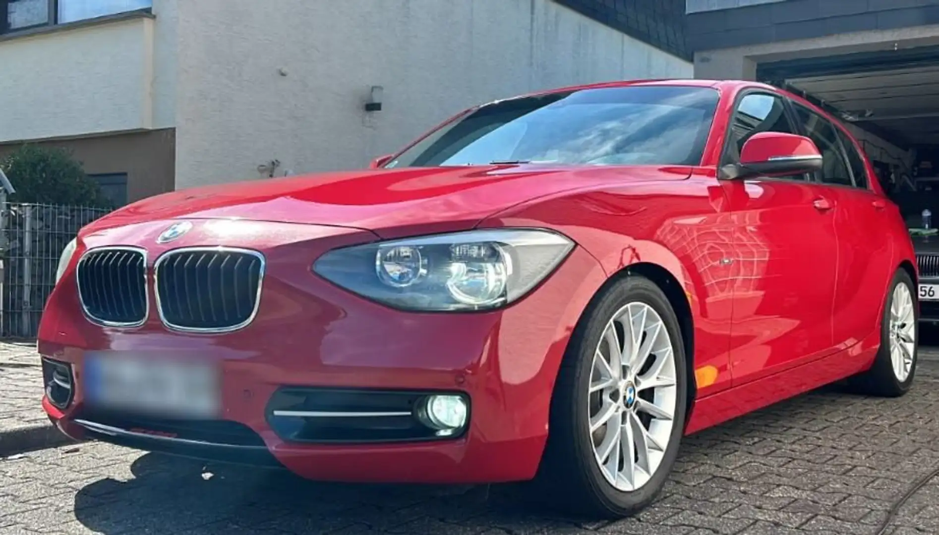 BMW 118 118d Sport Line Rot - 1