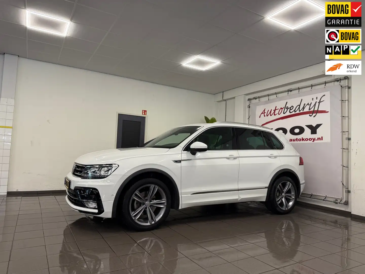 Volkswagen Tiguan 1.4 TSI ACT R-Line * Automaat / Panoramadak / 360° Wit - 1