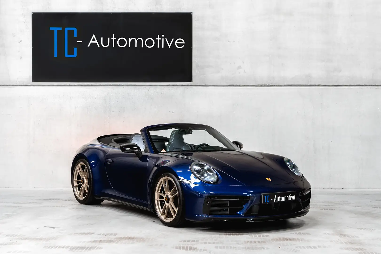 Porsche 911 3.0 Carrera GTS Cabriolet Blauw - 1