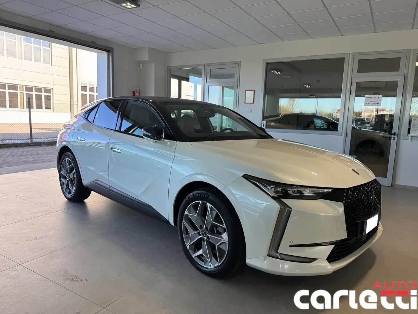 DS Automobiles N°4 DS 4 BlueHDi 130 aut. Esprit de Voyage Bílá - 1