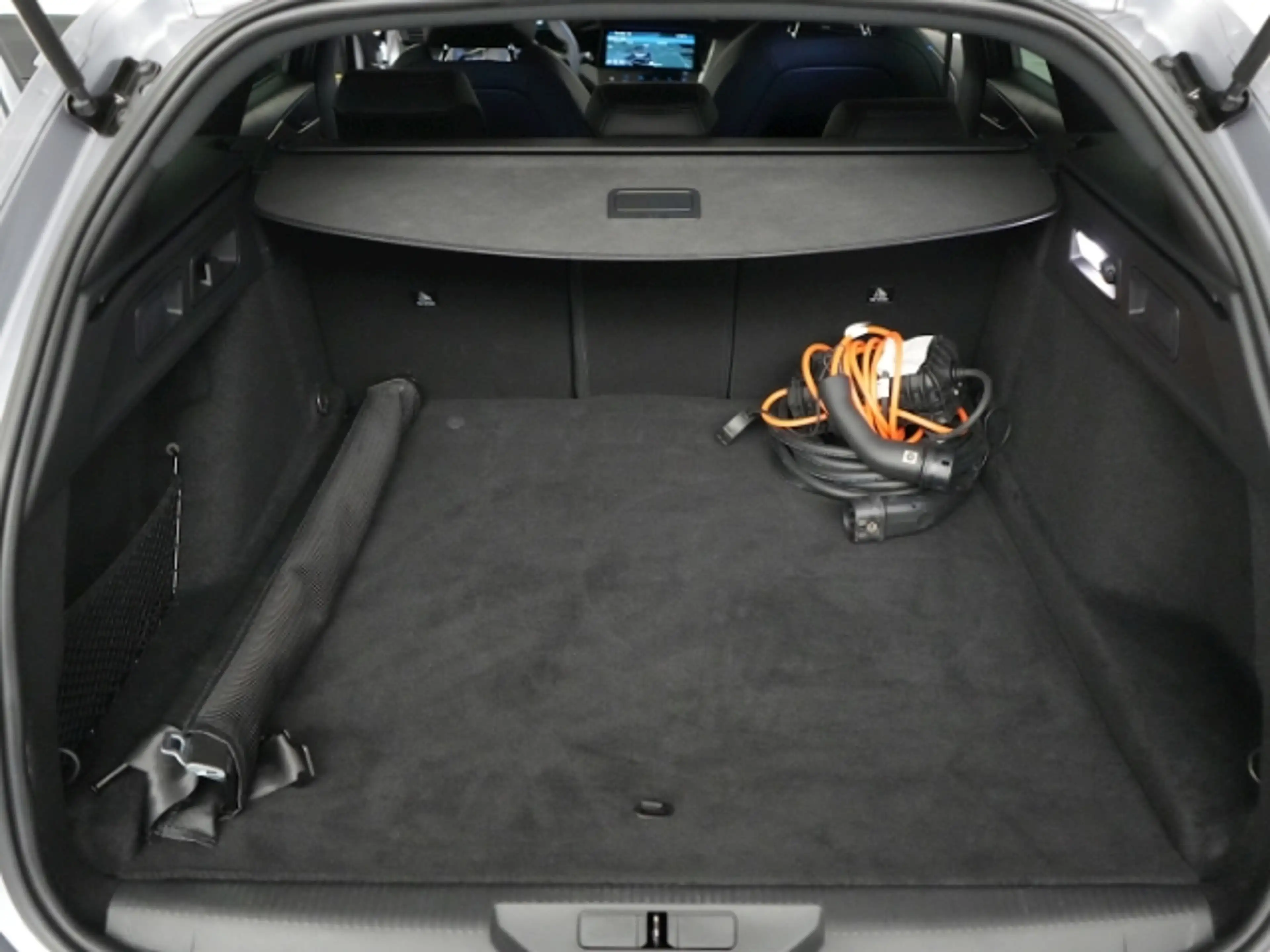 Peugeot 308 SW GT PHEV 180 AT+NAVI+RÜCKFAHRKAMERA+MASSAGESITZ+ — photo 7