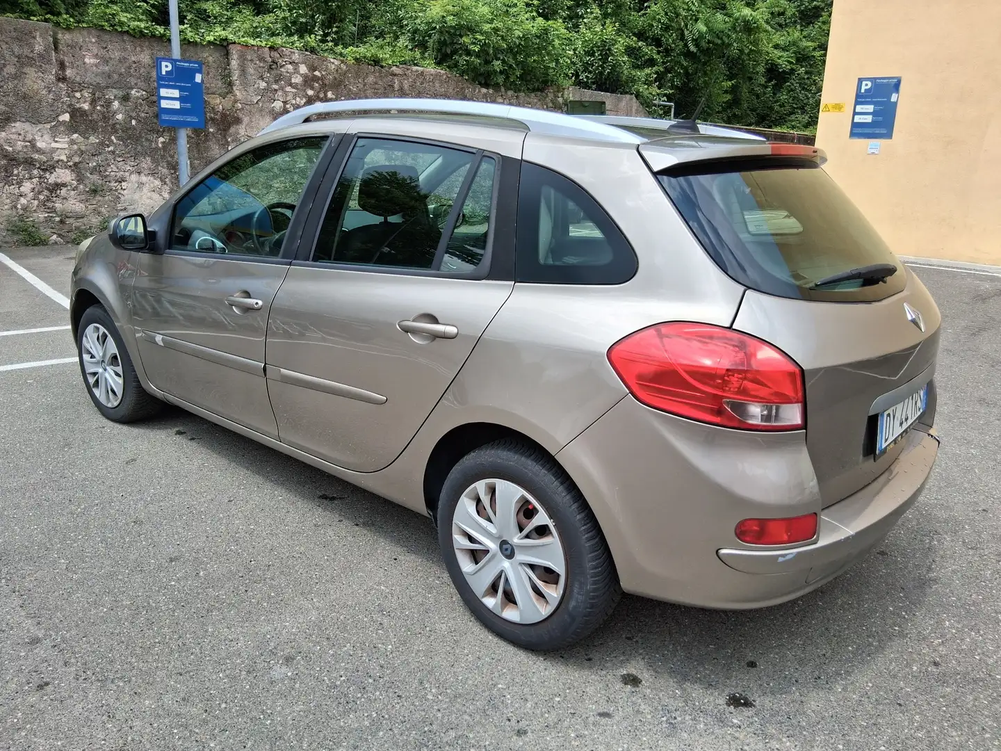 Renault Clio Sportour 1.2 BENZINA NEOPATENTATI OK POCHI KM - 1