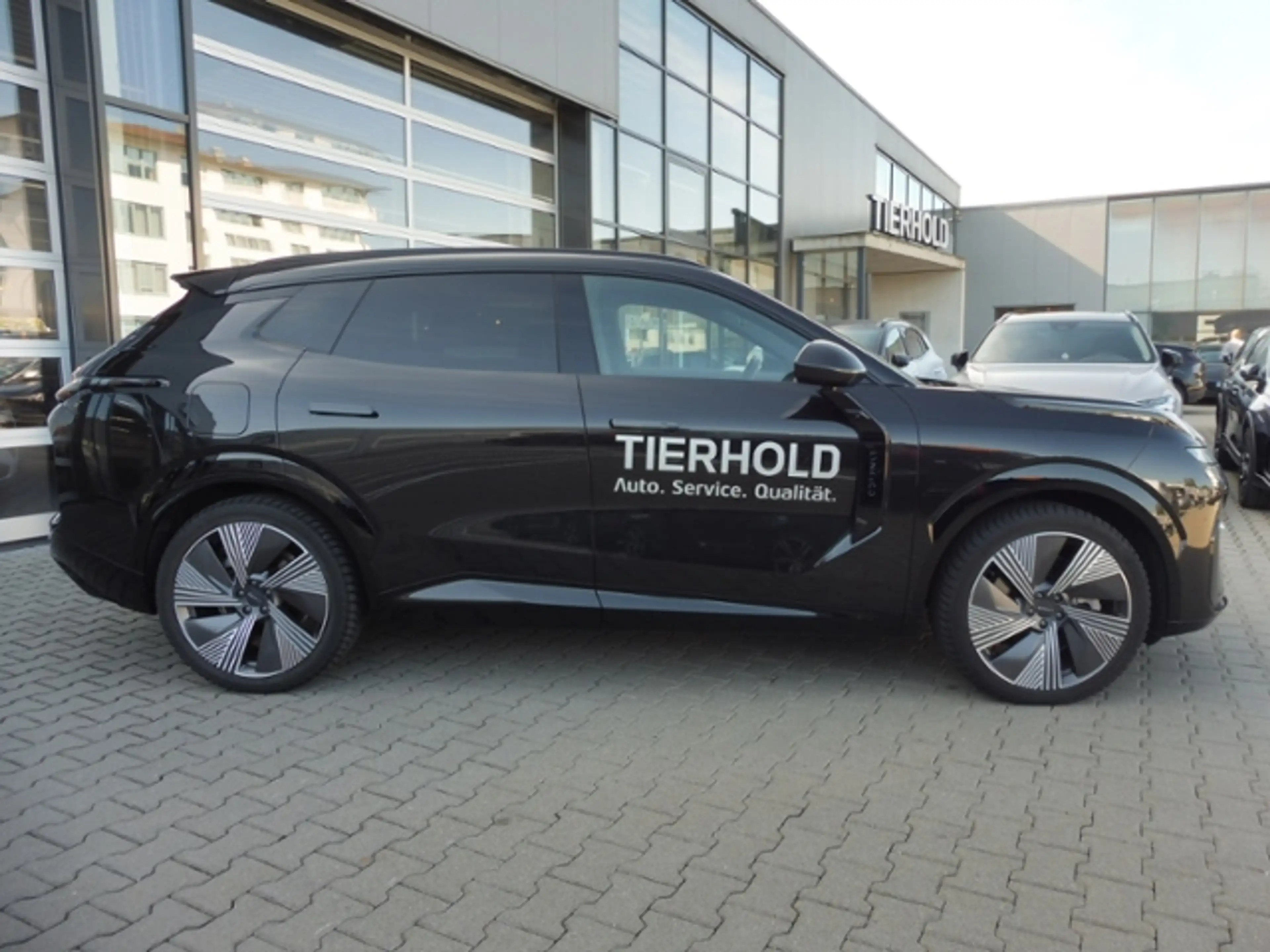 Lynk & Co 08 More  1.5 T Plug-in-Hybrid — photo 6