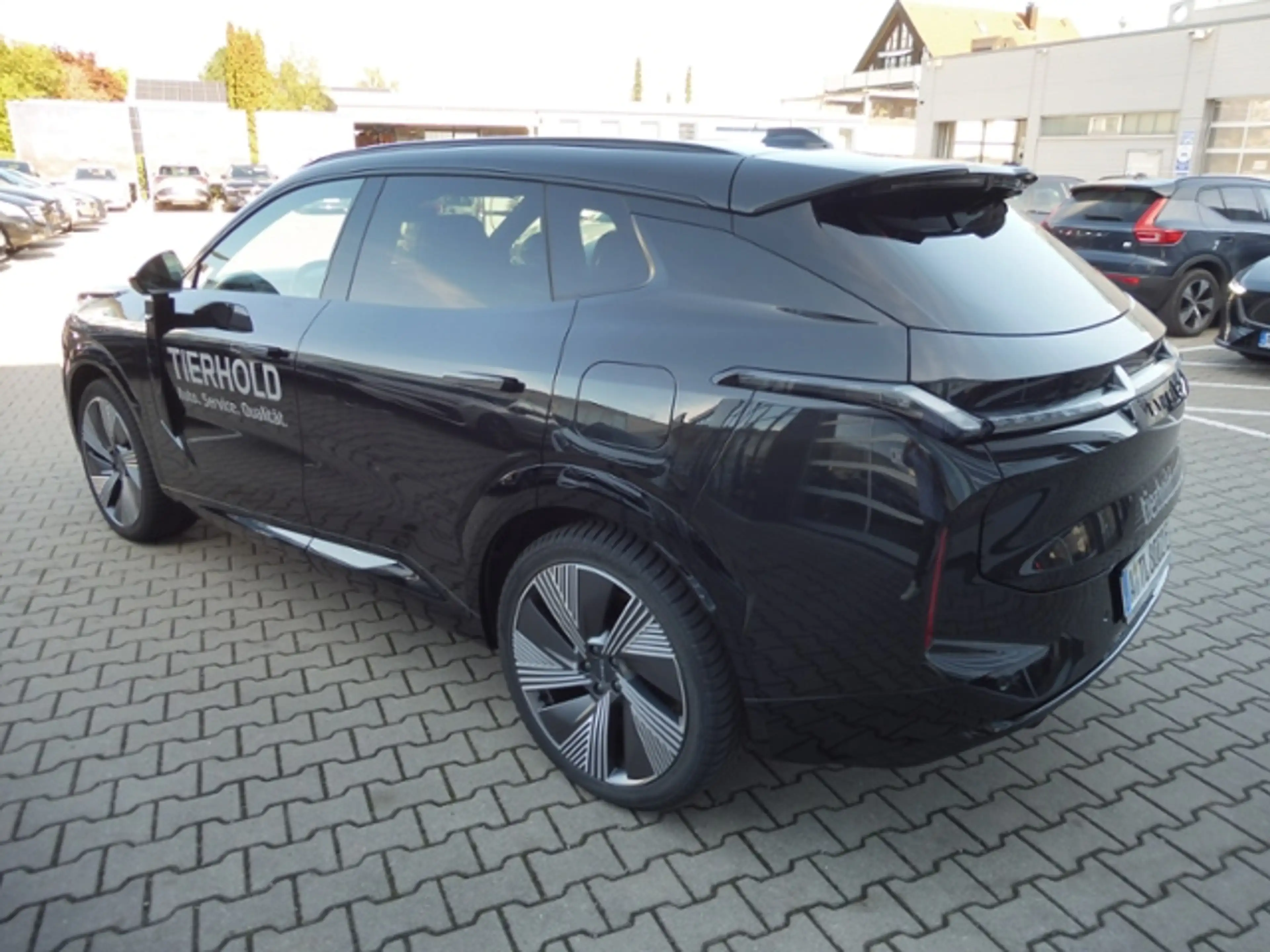 Lynk & Co 08 More  1.5 T Plug-in-Hybrid — photo 9