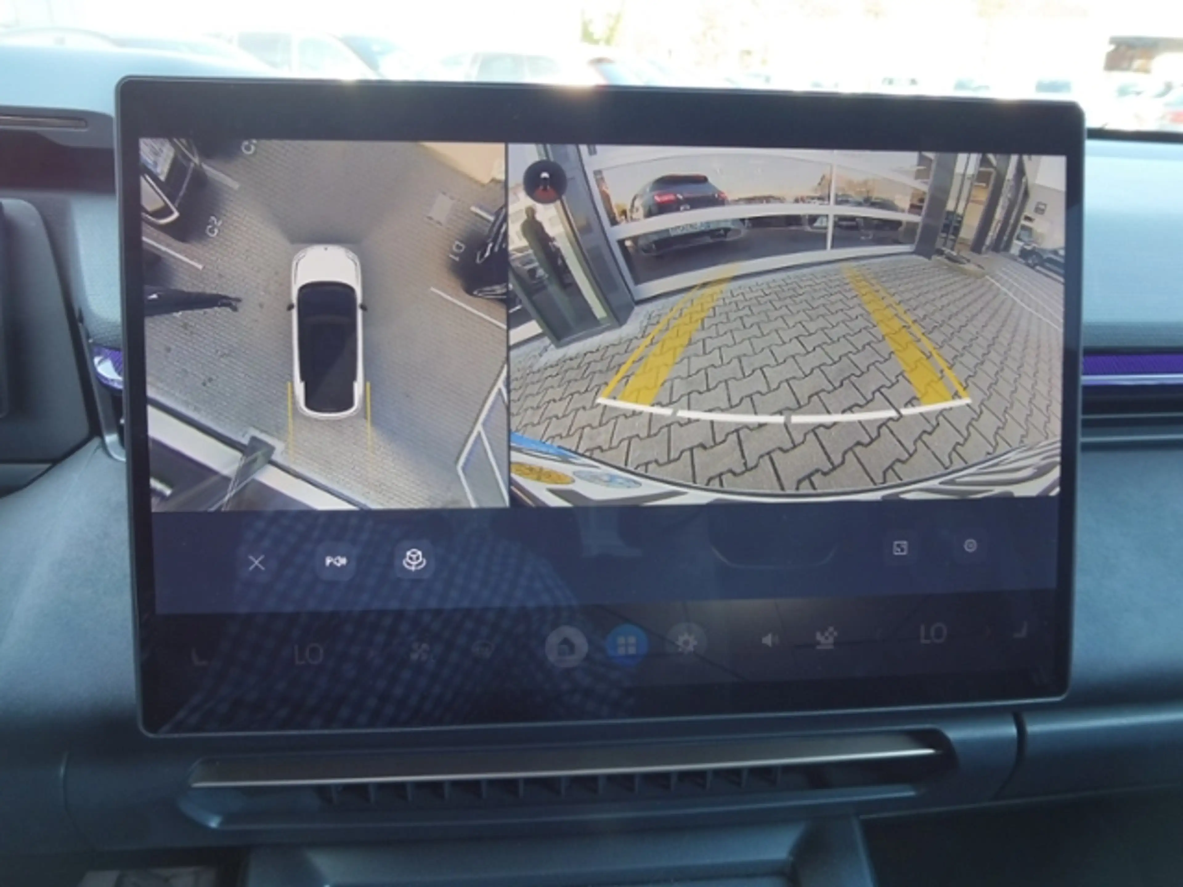 Lynk & Co 08 More  1.5 T Plug-in-Hybrid — photo 14