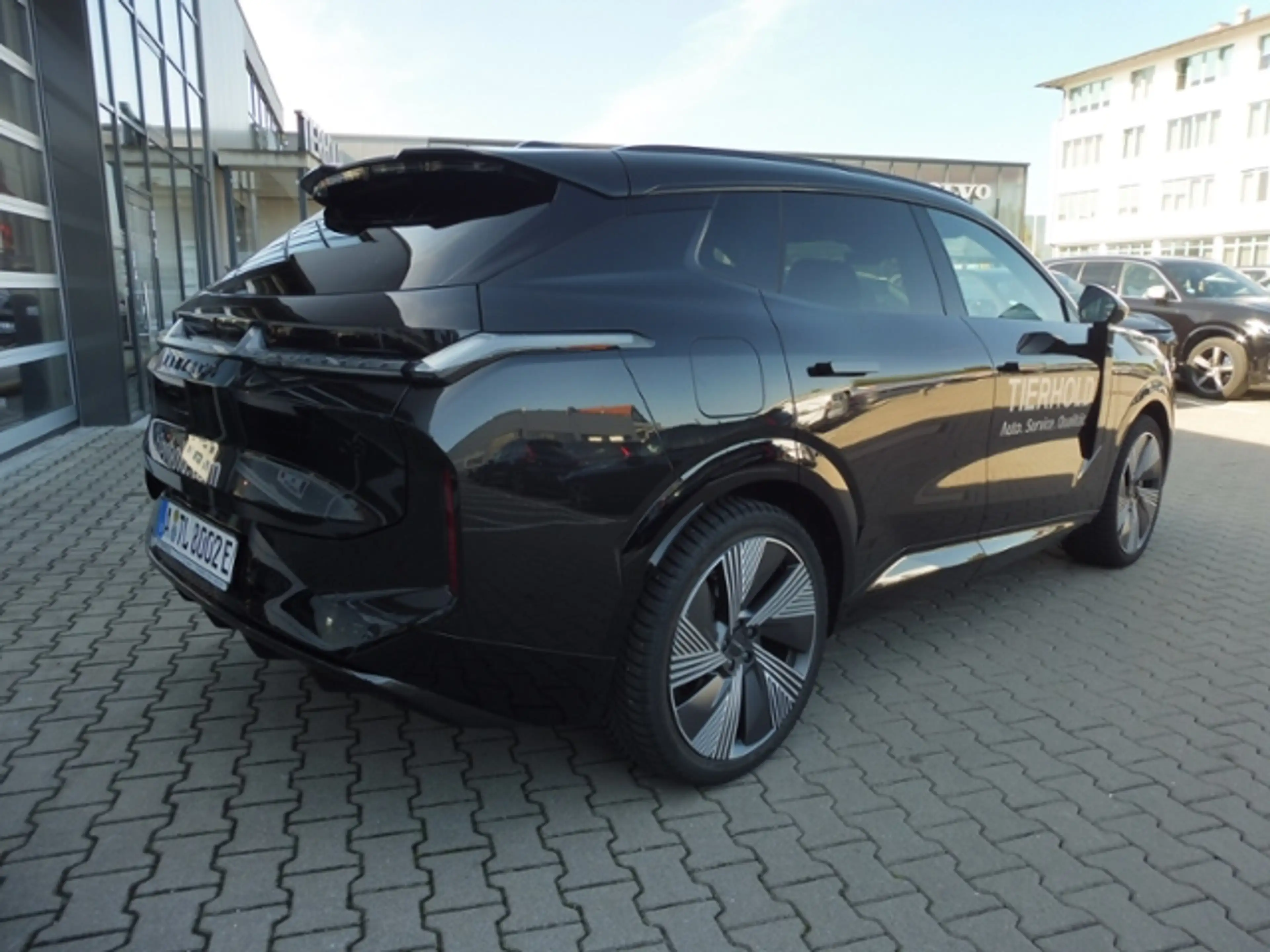 Lynk & Co 08 More  1.5 T Plug-in-Hybrid — photo 5
