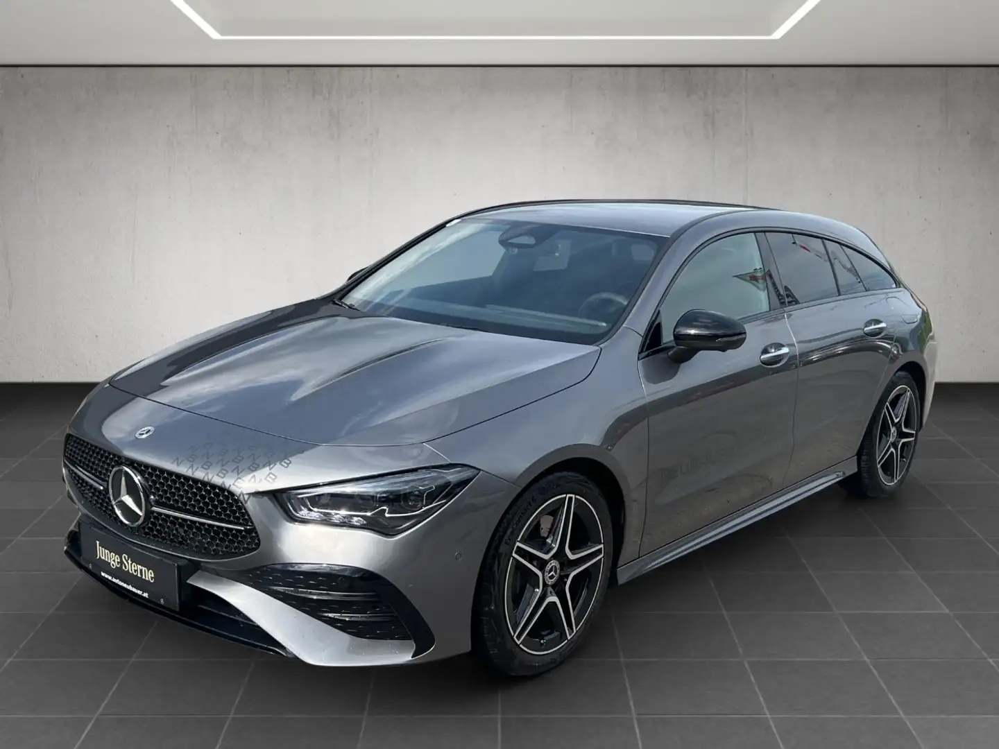 Mercedes-Benz CLA 200 d Shooting Brake Österreich-Edition Grau - 2