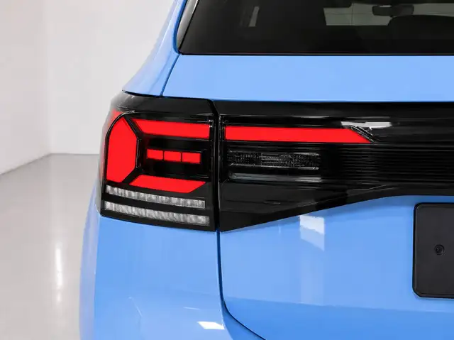 Volkswagen T-Cross view 6