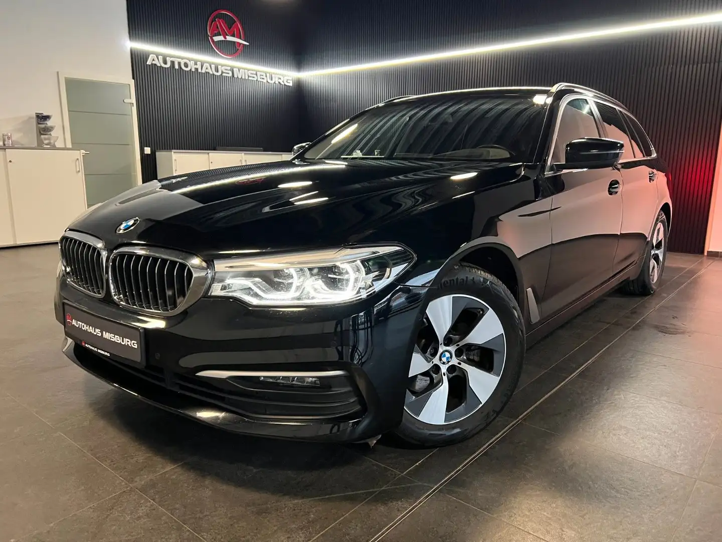 BMW 520 d xDrive Touring / AHK+Virtual+HUD+360*+Led Nero - 1
