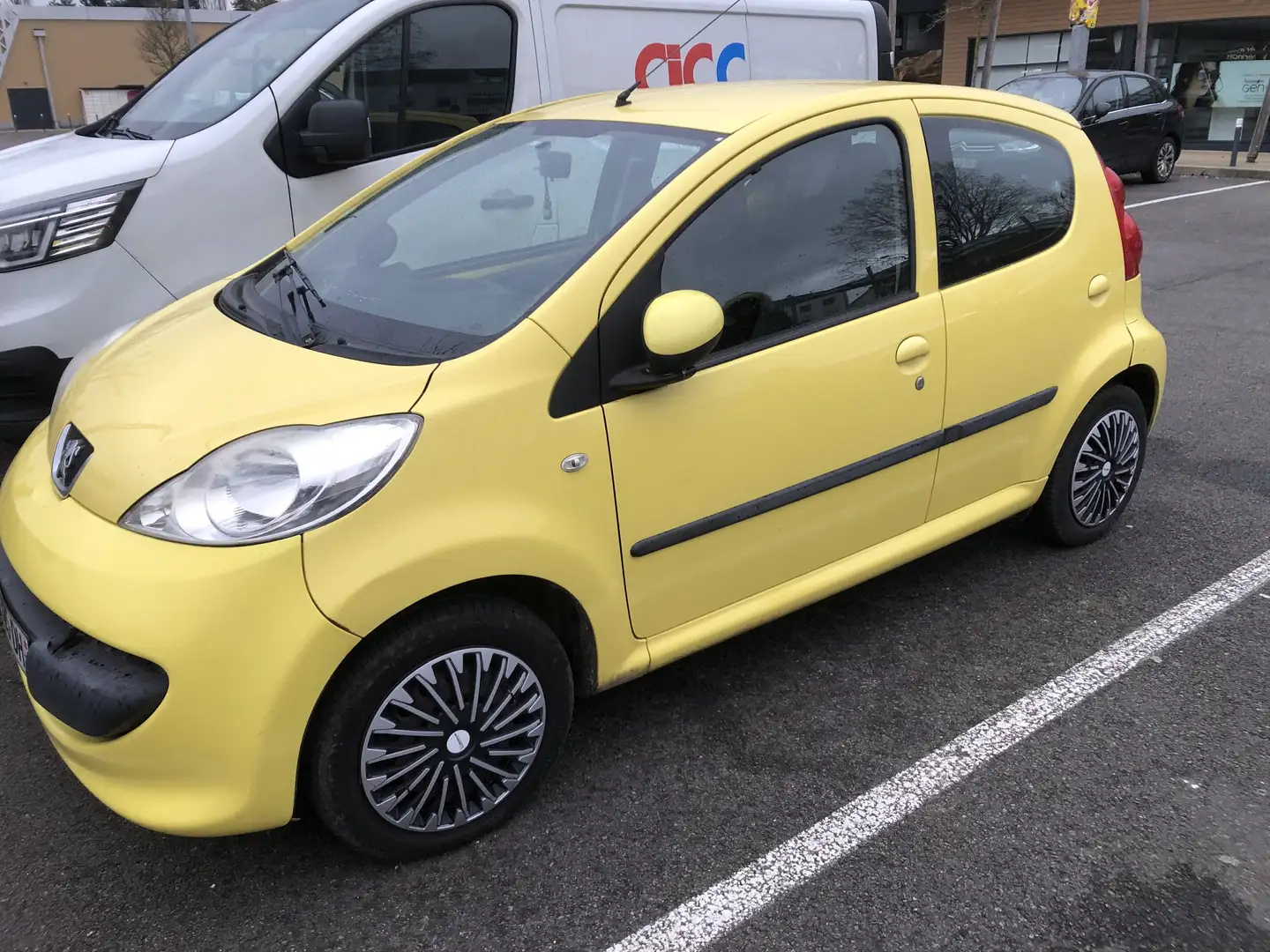 Peugeot 107 107 1.0e 12V 68ch Trendy - 2