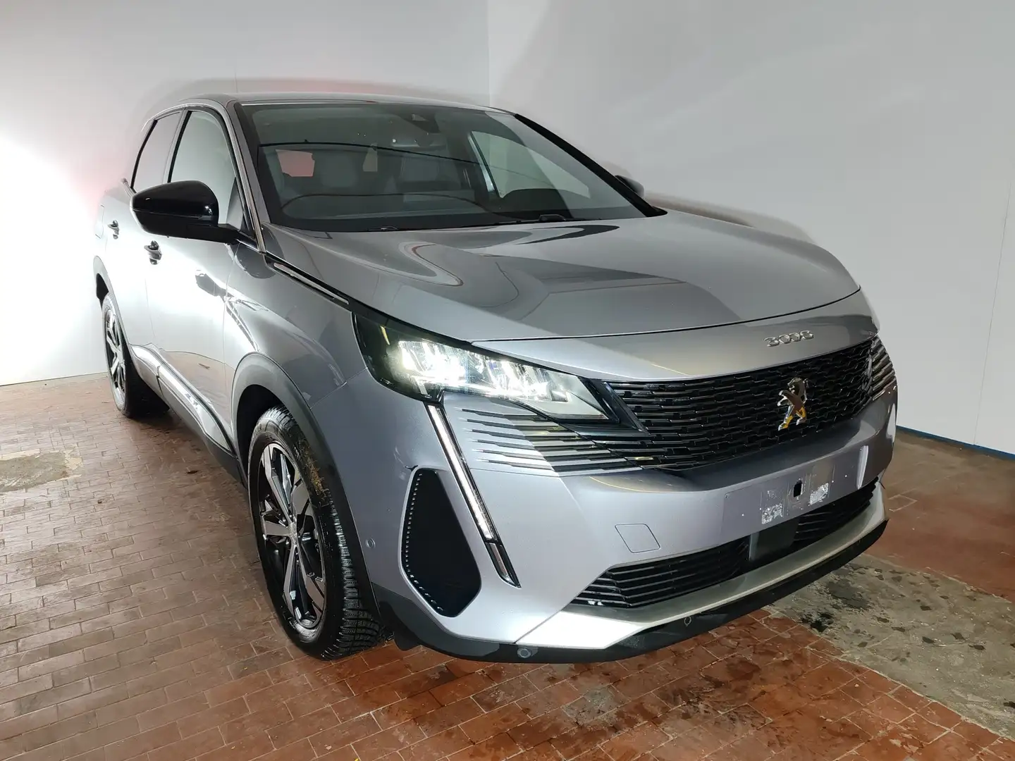 Peugeot 3008 1.2 130cv Allure Pack EAT8 Navi + Telecamera Grigio - 1