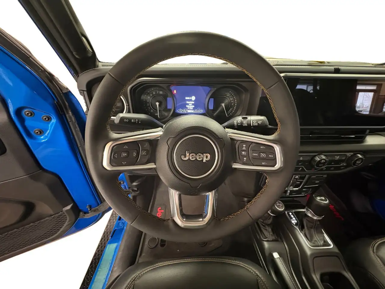 Jeep Wrangler снимка Jeep Wrangler