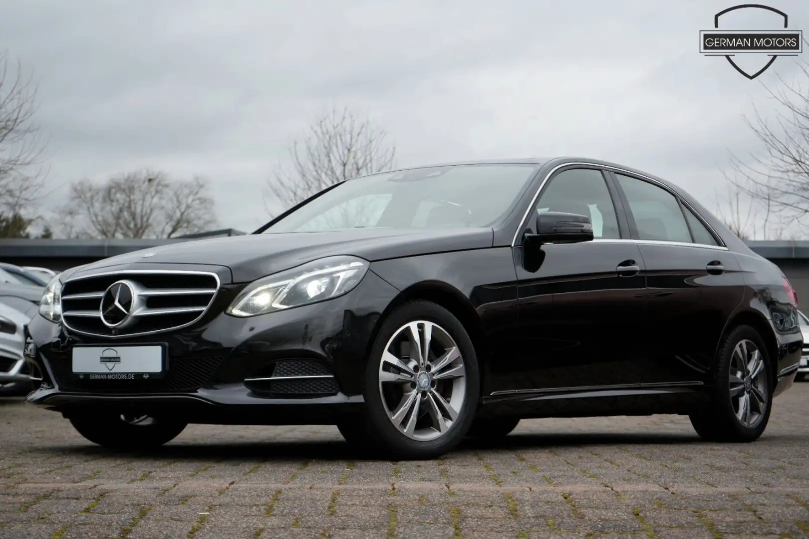 Mercedes-Benz E 250 CGI Lim. *360° CAM|DISTRONIC|LEDER BRAUN* Noir - 1