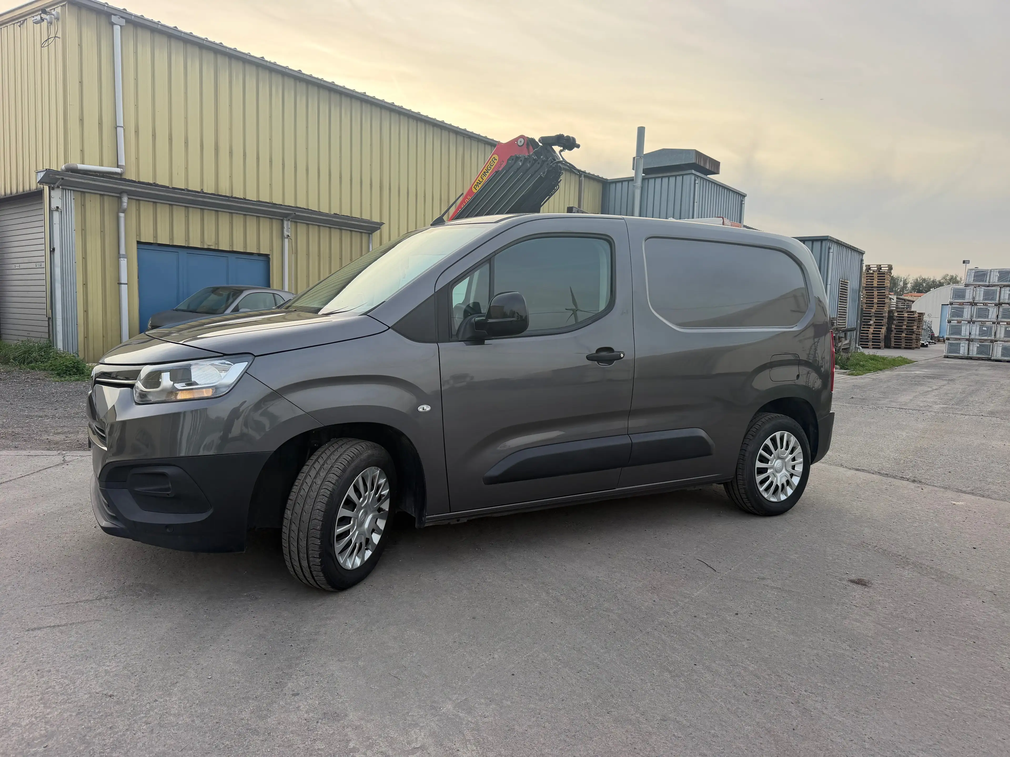 Toyota Proace City 1.5 D-4D Utilitaire — photo 3