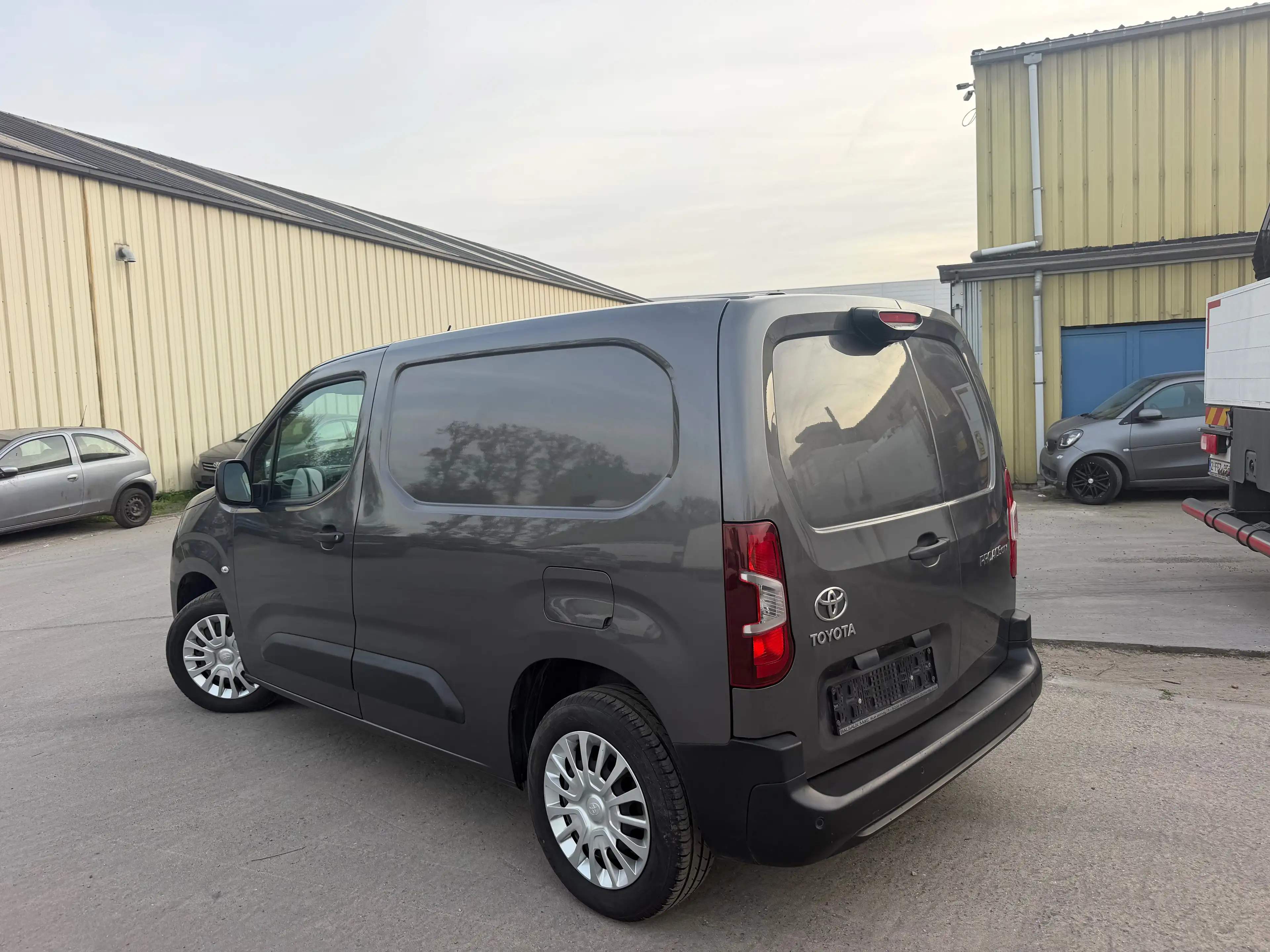 Toyota Proace City 1.5 D-4D Utilitaire — photo 4