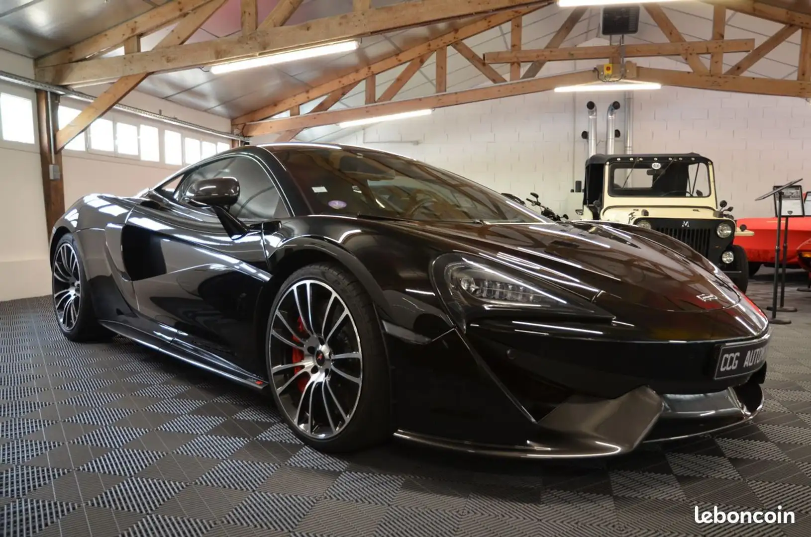 McLaren 570S Schwarz - 2