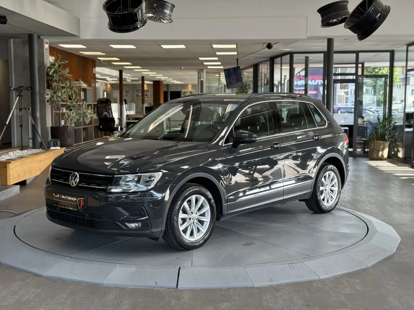 Volkswagen Tiguan Tiguan 2,0 TDI *17Zoll*Spurhalte*Proakt.Insassens Grau - 1