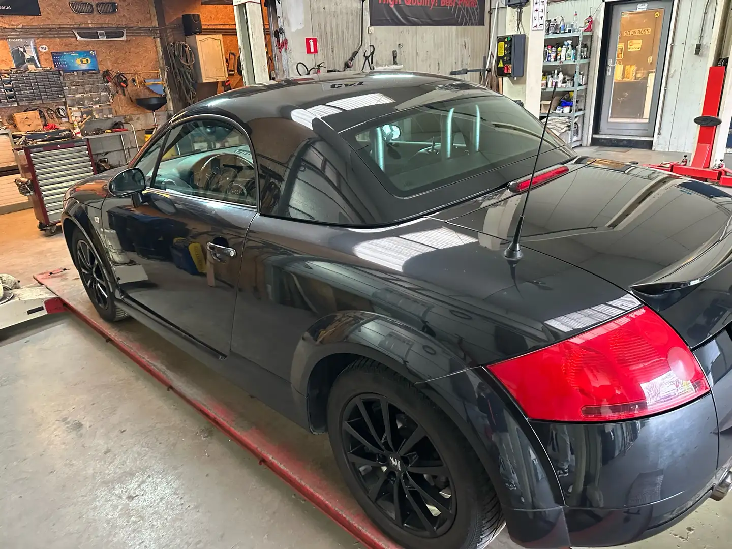 Audi TT 1.8 T LPG Schwarz - 2