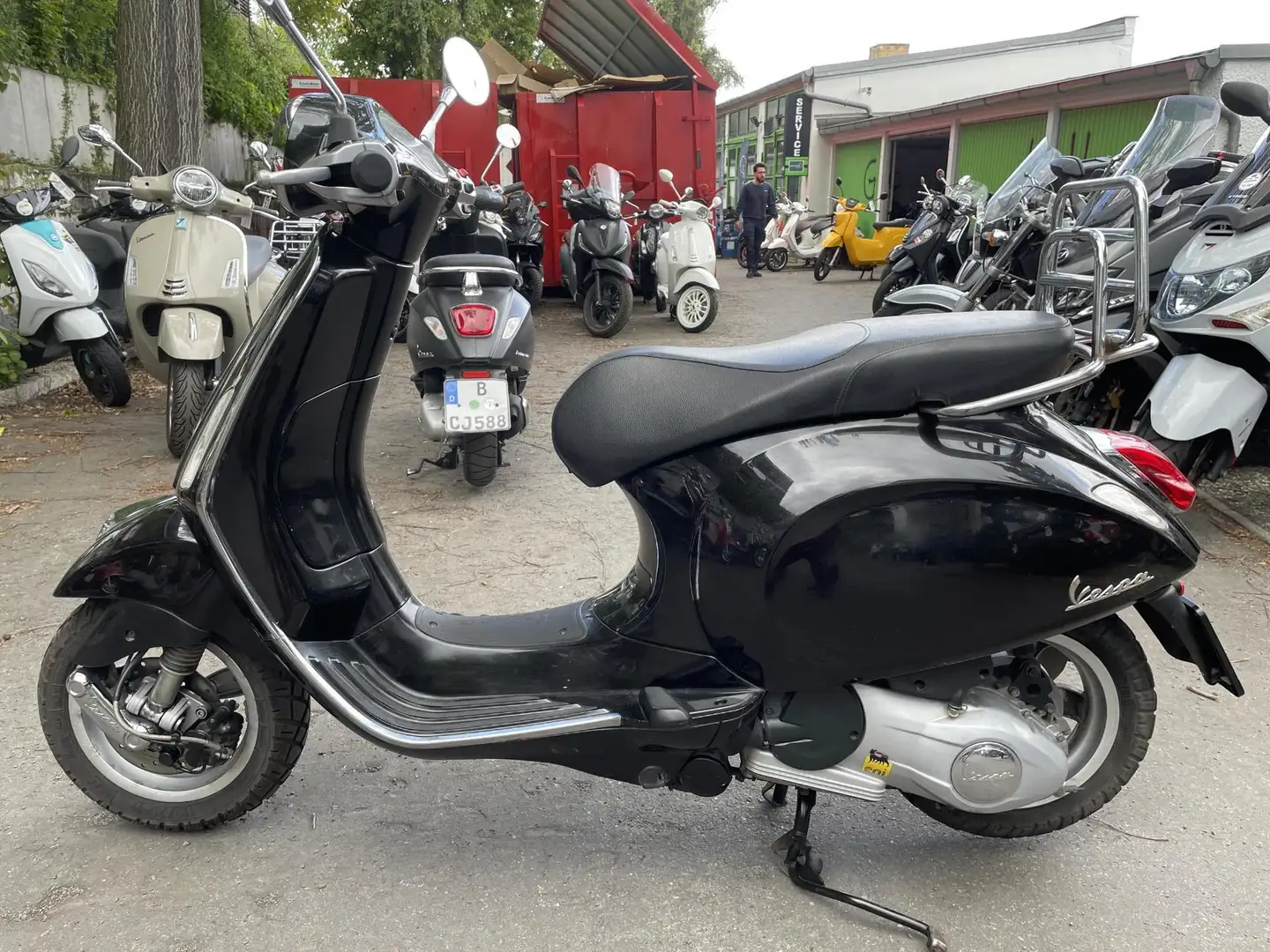 Vespa Primavera 125 Chrometräger TÜV NEU Schwarz - 1