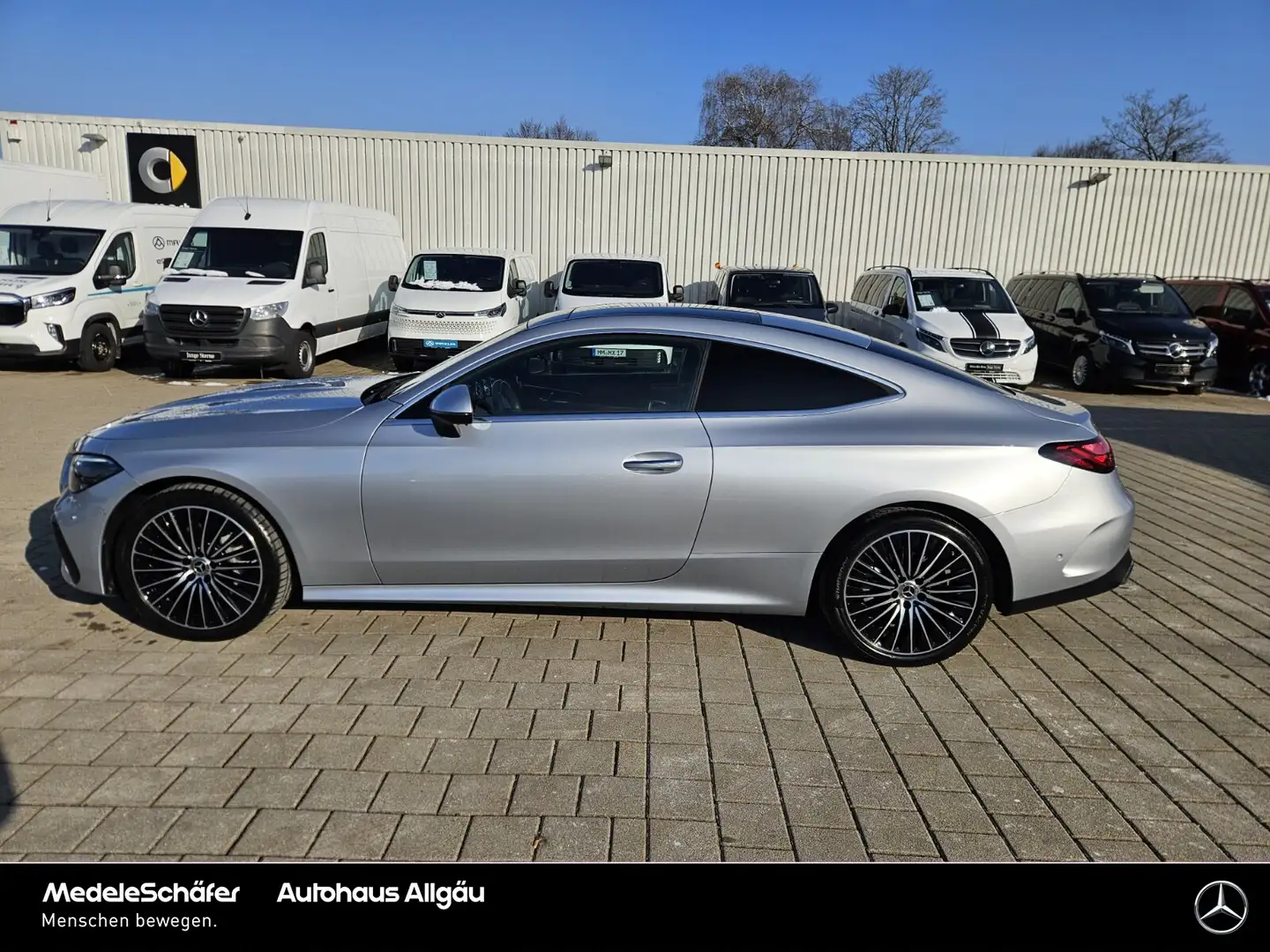 Mercedes-Benz CLE 220 CLE 220 d AMG 19" Distronic Pano D-Light Memory Silber - 2