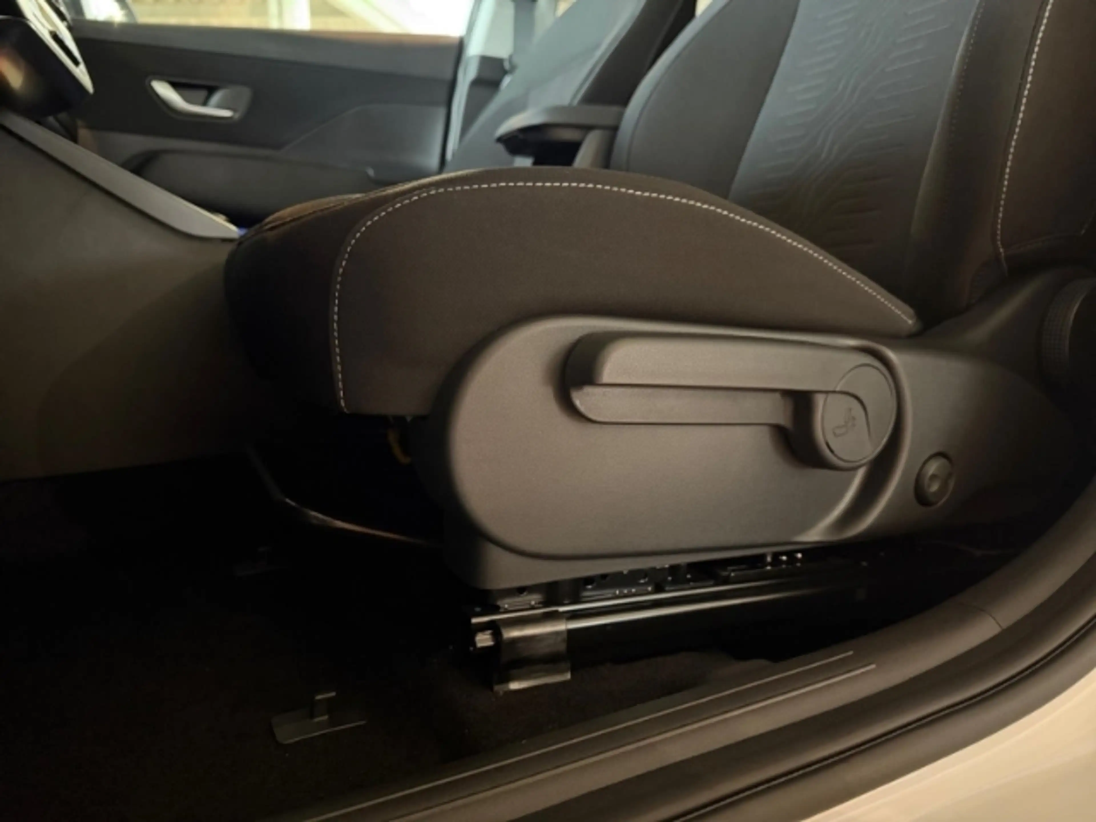 Hyundai KONA 2WD EV (MY27) 65kWh (204 PS)2WD Trend+Kamer+Sitzhe — photo 15