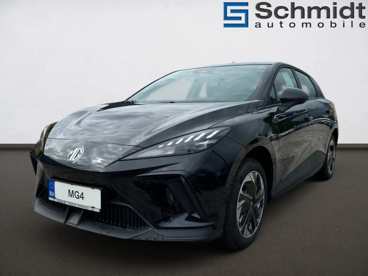 MG MG4 Standard 51kWh Schwarz - 1