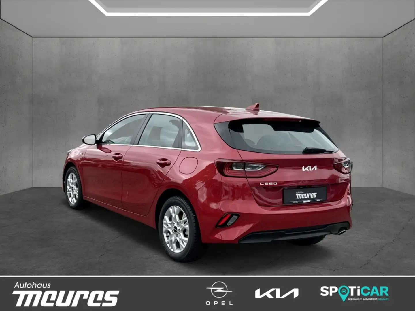 Kia Ceed / cee'd Vision 1.6 CRDi Mild Hybrid Klimaautom Navi PDC SH Red - 2