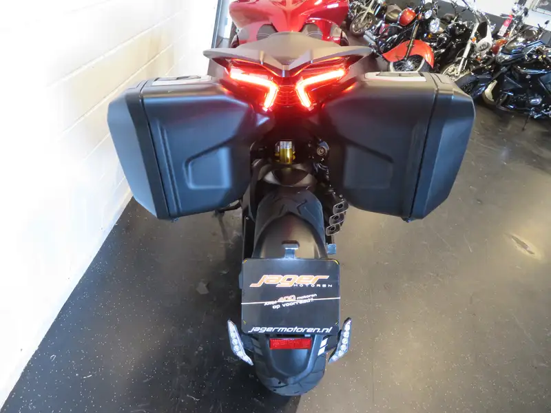 MV Agusta Turismo Veloce 800 - foto 4